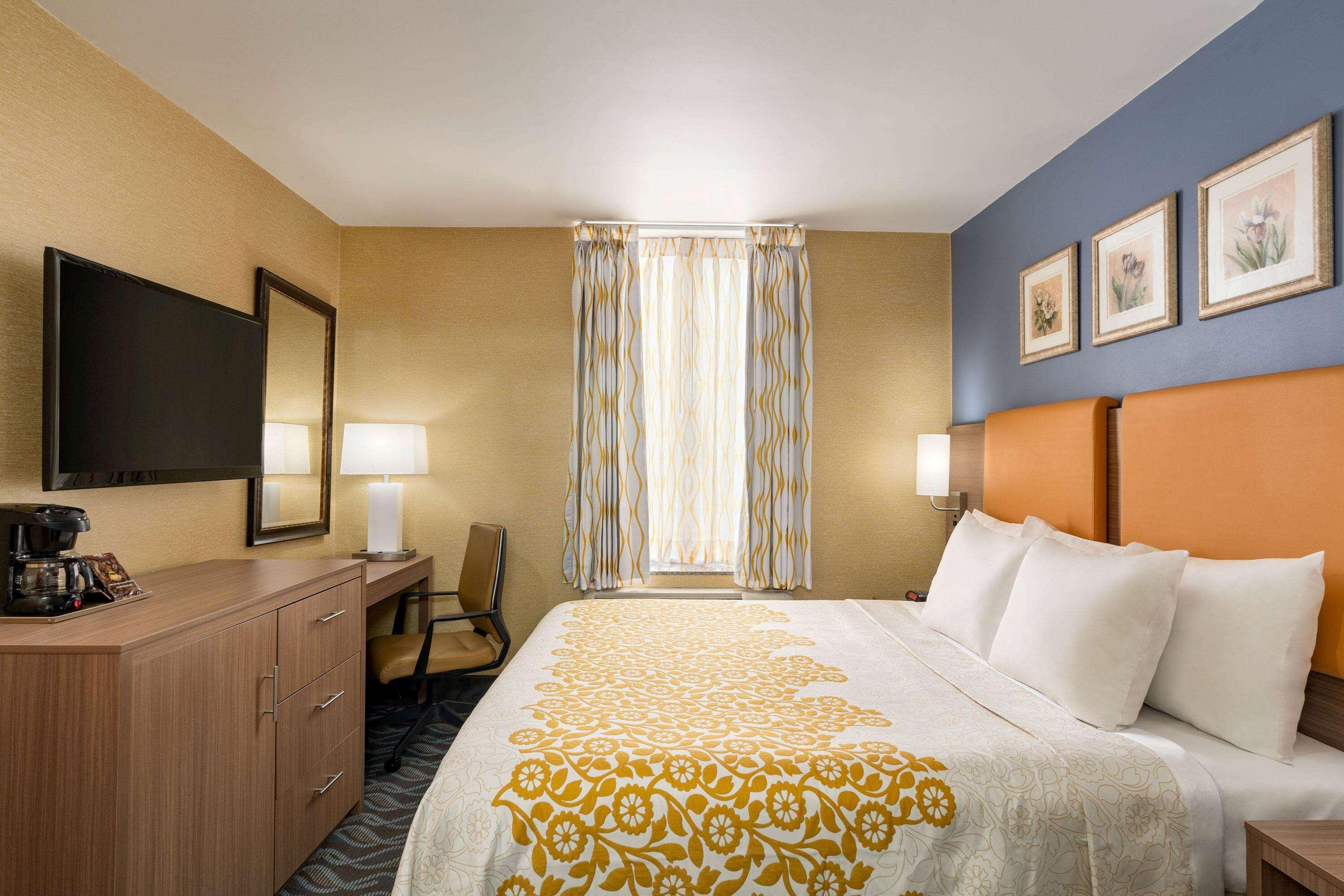 Days Inn By Wyndham Long Island City New York Exterior foto