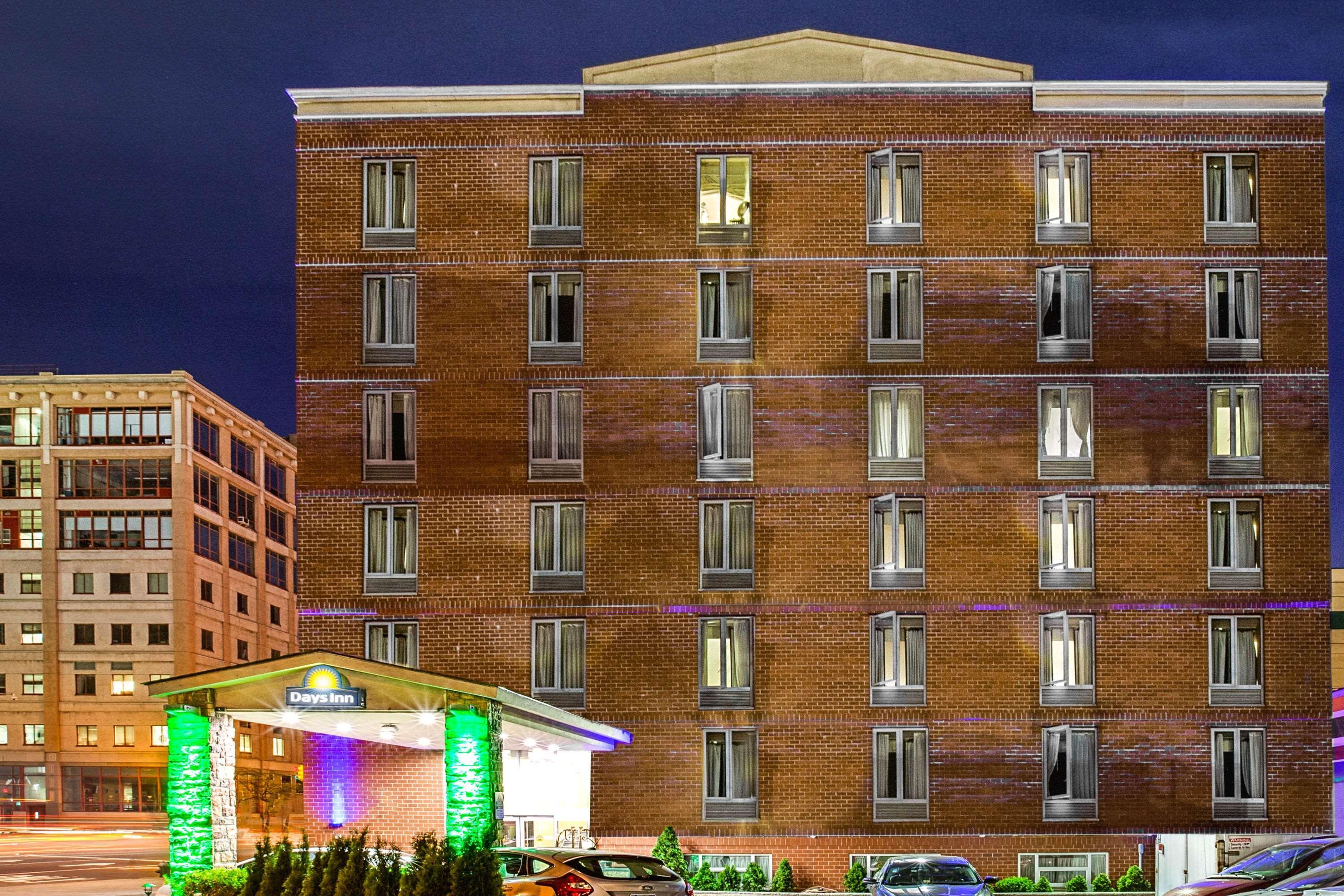 Days Inn By Wyndham Long Island City New York Exterior foto