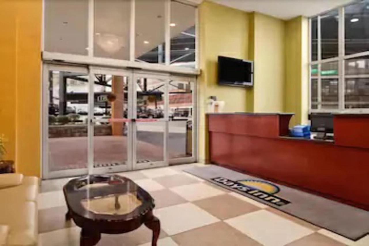 Days Inn By Wyndham Long Island City New York Exterior foto